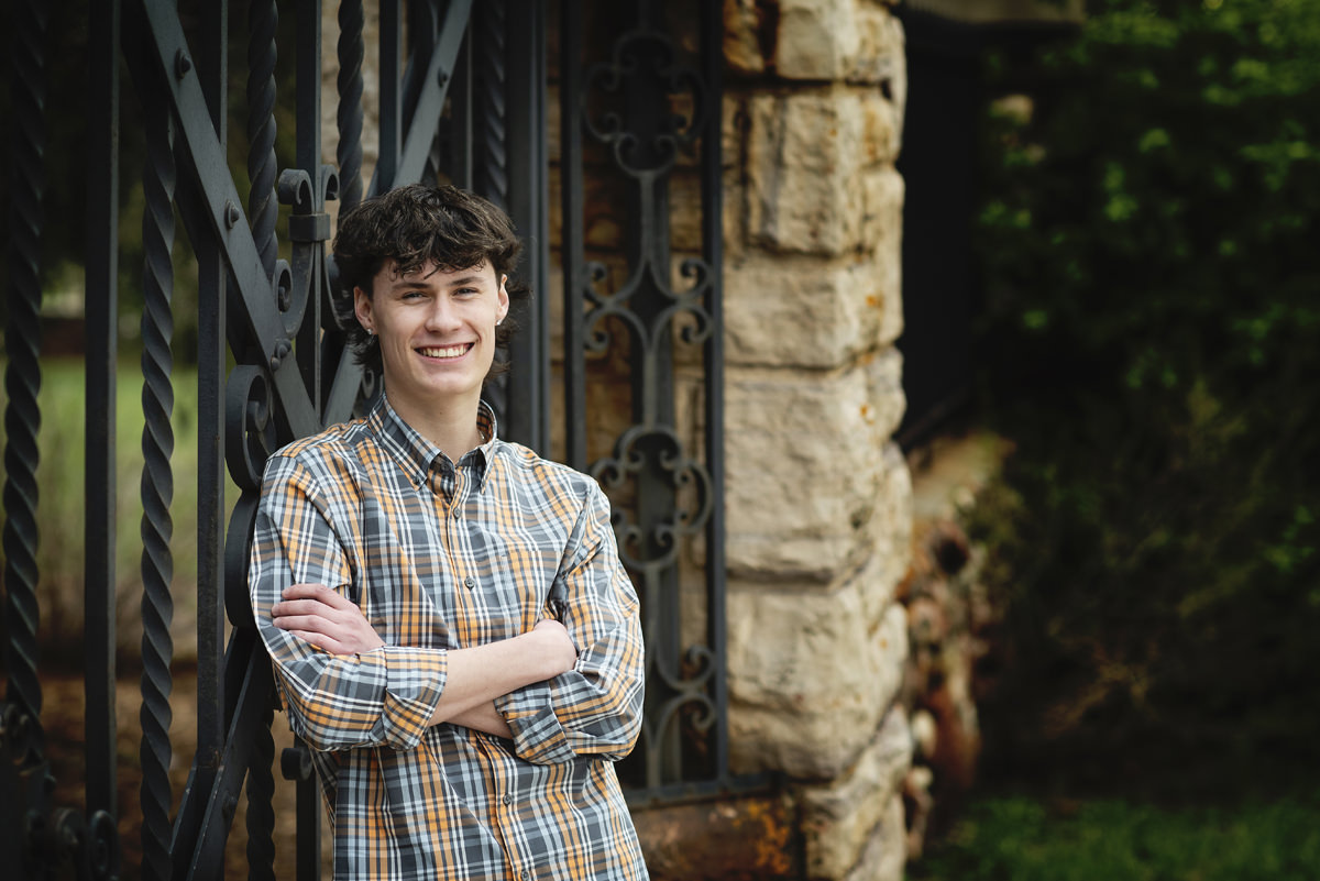 High School Senior Pictures at the Highlands Ranch Mansion in Colorado