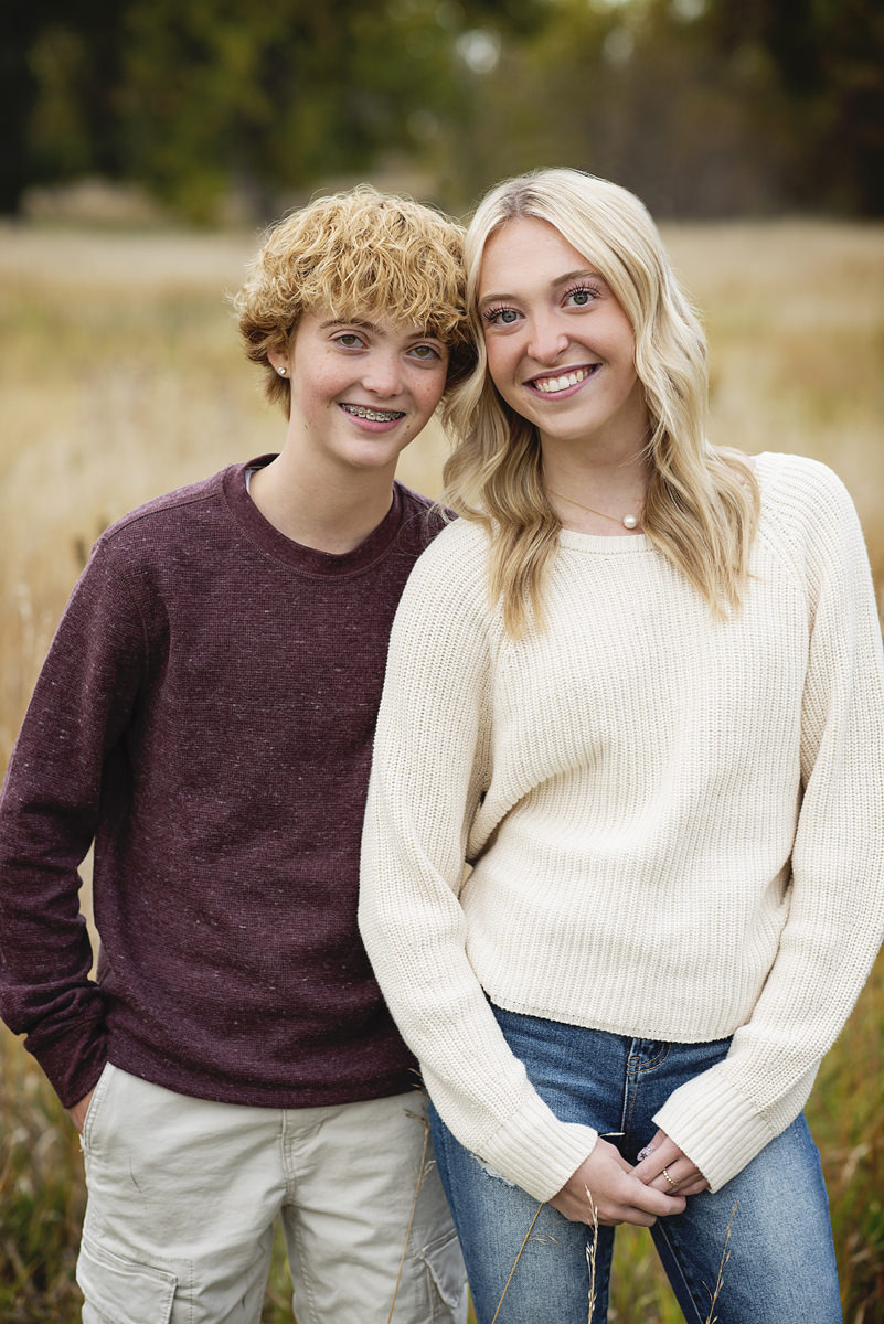 Teen sisters posing idea picture