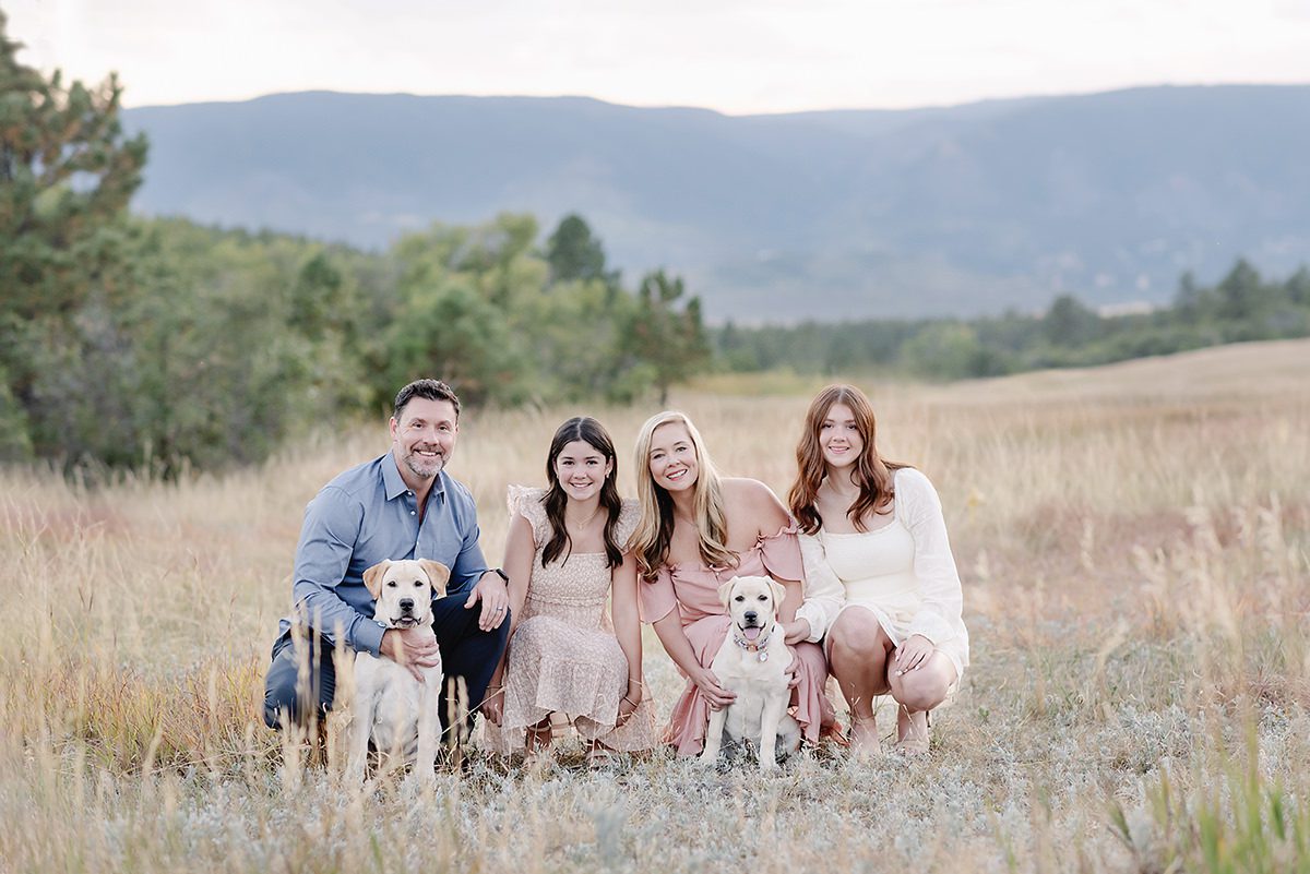 Family pictures with mountains in Castle Rock, Colorado